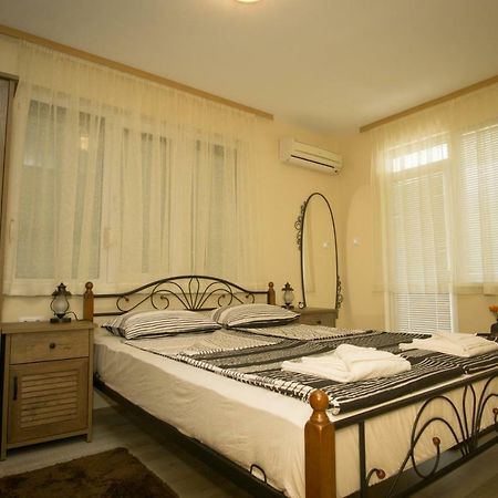 Appartement Двойна Стая I - Къща За Гости Зоя à Tsarévo Extérieur photo