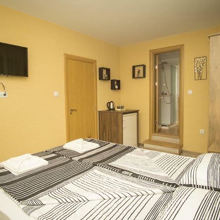Appartement Двойна Стая I - Къща За Гости Зоя à Tsarévo Extérieur photo